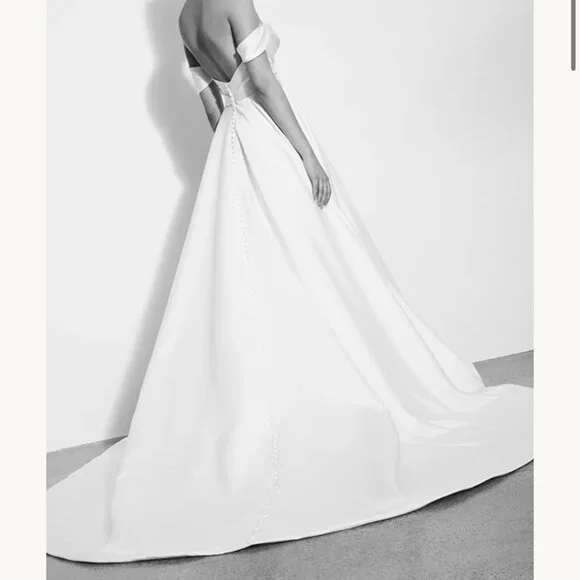 Alyne by Rita Vinieris Mackenzie Satin Wedding Dress - Picture 2 of 7